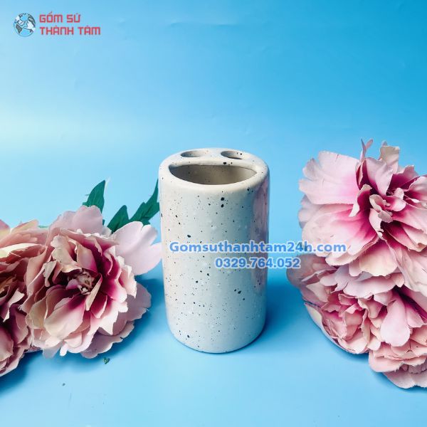Cốc đựng bàn chải phòng tắm