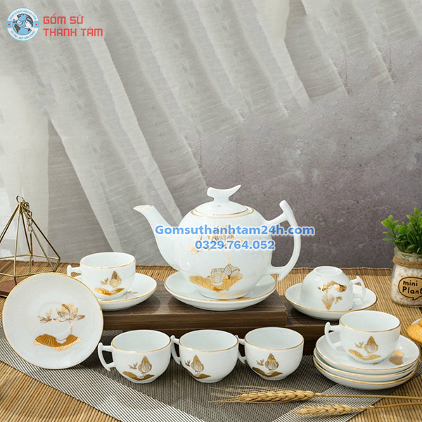 ẤM CHÉN TRẮNG IN LOGO HOẠ TIẾT VÀNG KIM HIỆN ĐẠI