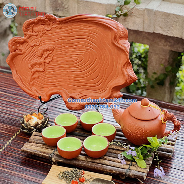 BỘ ẤM CHÉN TỬ SA MEN ĐỎ KHAY DÁNG LÁ SEN TINH TẾ