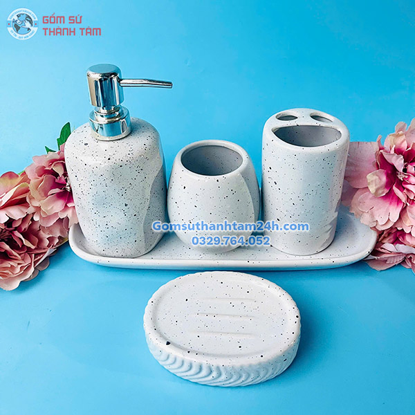 Bình xịt phòng tắm dáng ovan