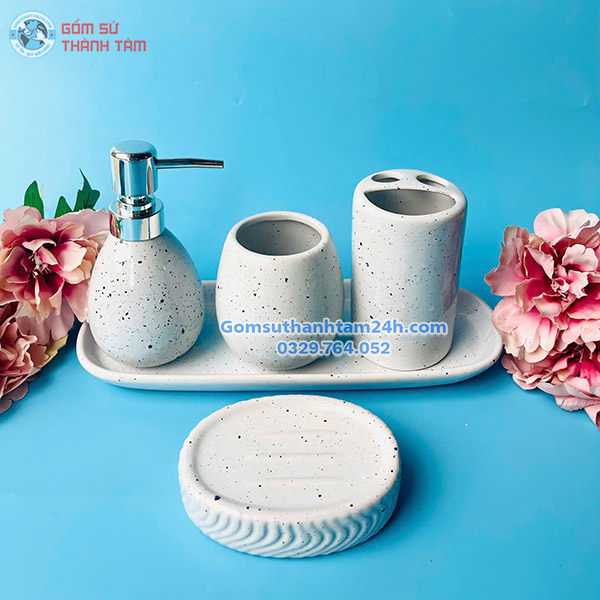 Bình xịt phòng tắm dáng boom nhỏ