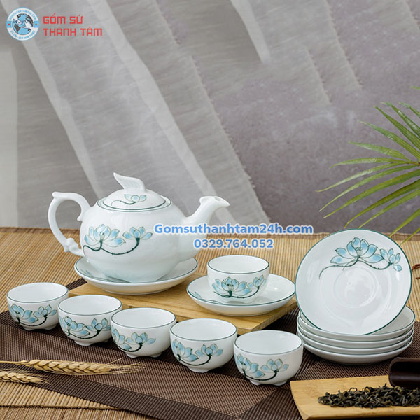 BỘ ẤM CHÉN HOA VĂN MEN TRẮNG IN LOGO TINH XẢO, TỈ MỈ