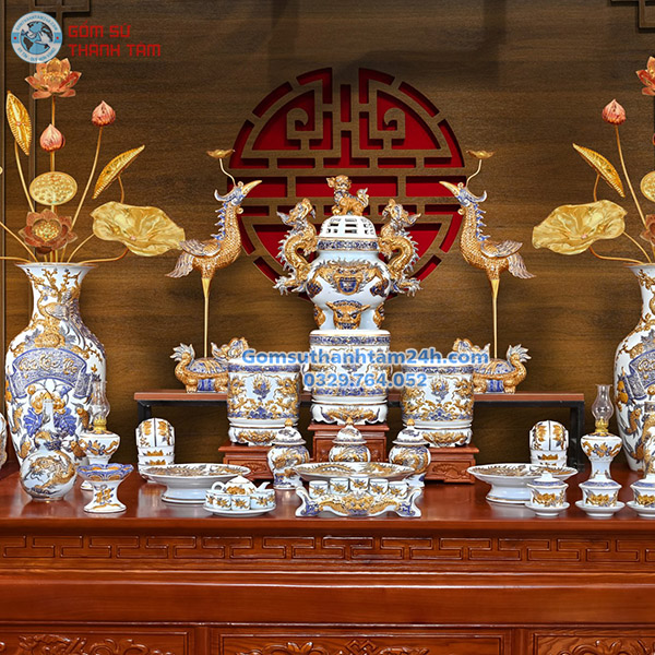 ĐỒ THỜ MEN XANH ĐẮP NỔI VÀNG CAO CẤP, CHẾ TÁC TINH XẢO