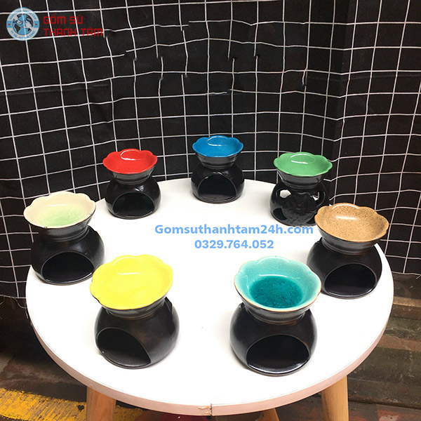 ĐÈN ĐỐT TINH DẦU BẰNG NÊN MIỆNG HOA XINH XẮN