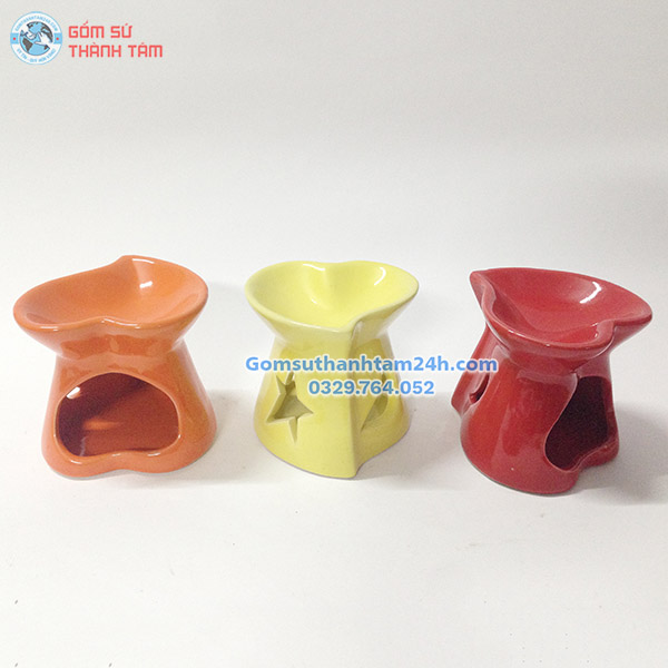 ĐÈN TINH DẦU BẰNG NẾN MIỆNG HÌNH TIM ĐÁNG YÊU