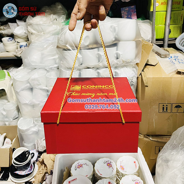 HỘP ĐỰNG QUÀ TẶNG MÀU ĐỎ LÓT LỤA CAO CẤP
