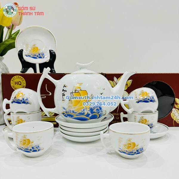 ẤM CHÉN TRẮNG IN LOGO HOẠ TIẾT VÀNG KIM HIỆN ĐẠI