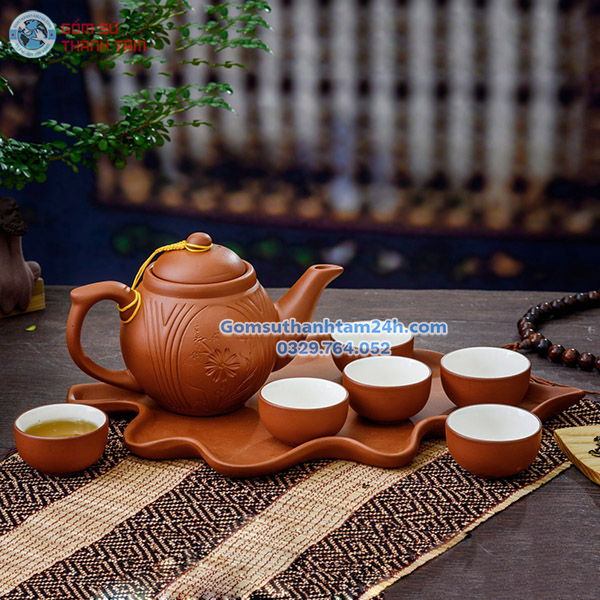 ẤM CHÉN TỬ SA MEN ĐỎ KHAY LÁ NHỌN SANG TRỌNG