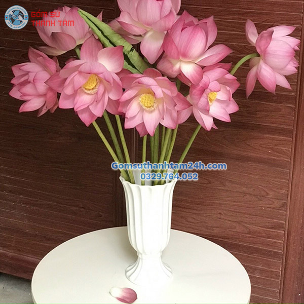 BÌNH HOA MEN TRẮNG KIỂU DÁNG MIỆNG LOE