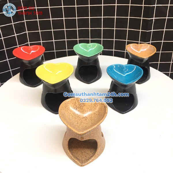 ĐÈN TINH DẦU BẰNG NẾN MIỆNG HÌNH TIM ĐÁNG YÊU