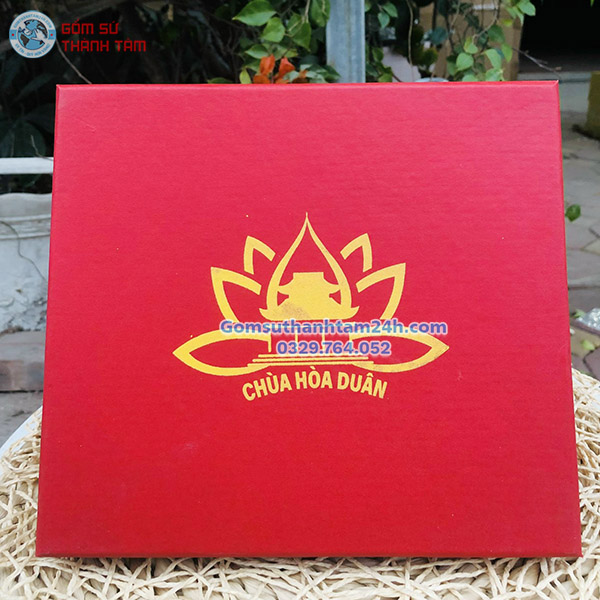 HỘP ĐỰNG QUÀ TẶNG MÀU ĐỎ LÓT LỤA CAO CẤP