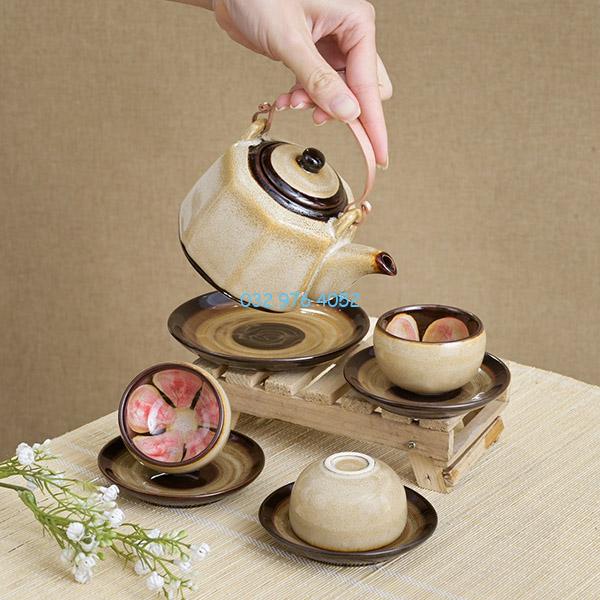 Ấm Chén Hỏa Biến Men Kem Quai Đồng