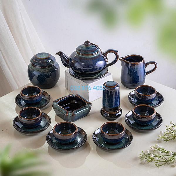 Ấm Chén Hỏa Biến Men Xanh Quai Sứ