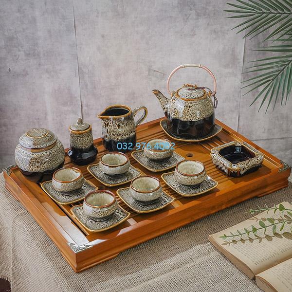 Ấm Chén Hỏa Biến Men Nâu Quai Đồng