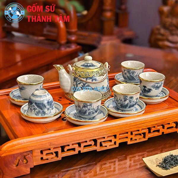 Đặc điểm của ấm chén men rạn cổ