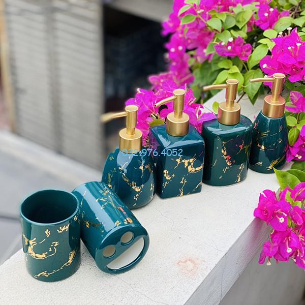 Bình đựng sữa tắm men lam