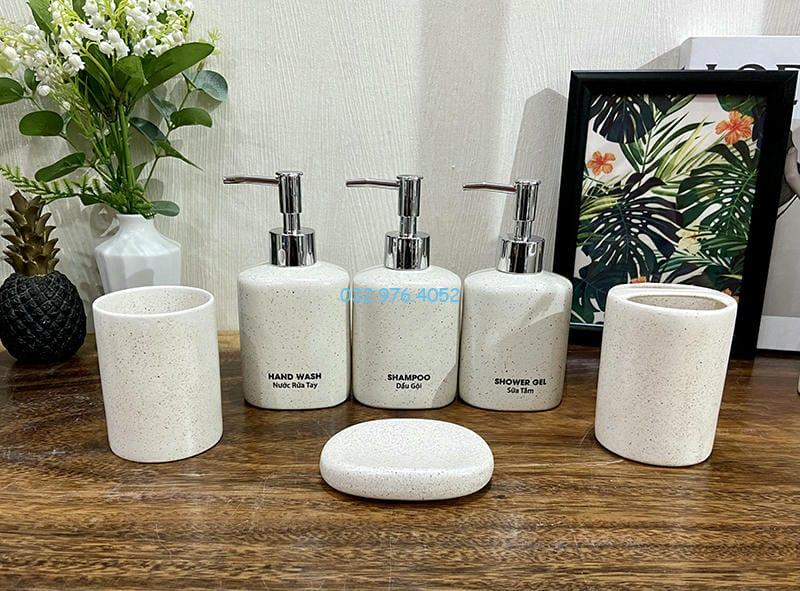 Bình đựng sữa tắm dáng ovan