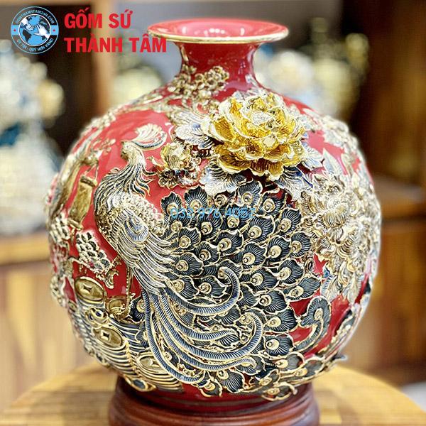 Bình hút lộc màu đỏ công đào đắp nổi vẽ vàng