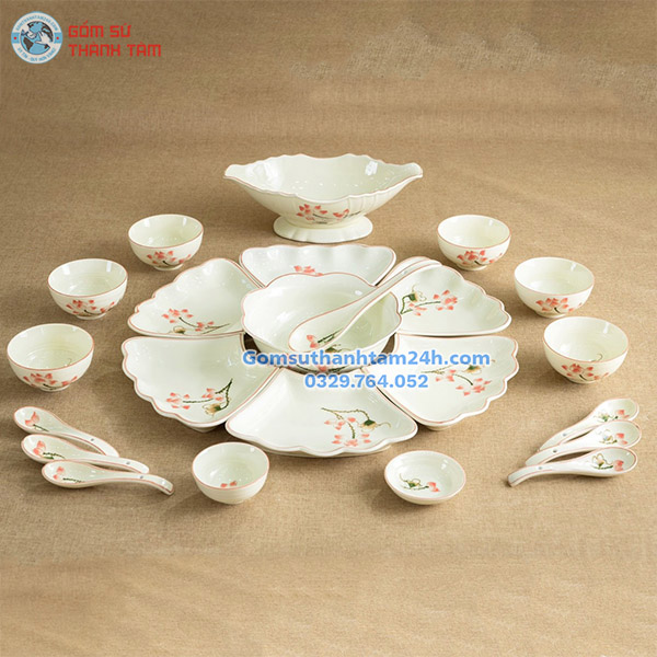 BỘ BÁT ĐĨA THờ CÚNG MẶT TRỜI - NEN KEM HOẠ TIẾT SEN ĐỎ