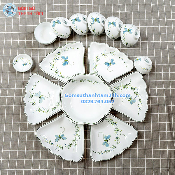 BỘ BÁT ĐĨA THờ CÚNG MẶT TRỜI - MEN TRẮNG HOẠ TIẾT CHUỒN CHUỒN