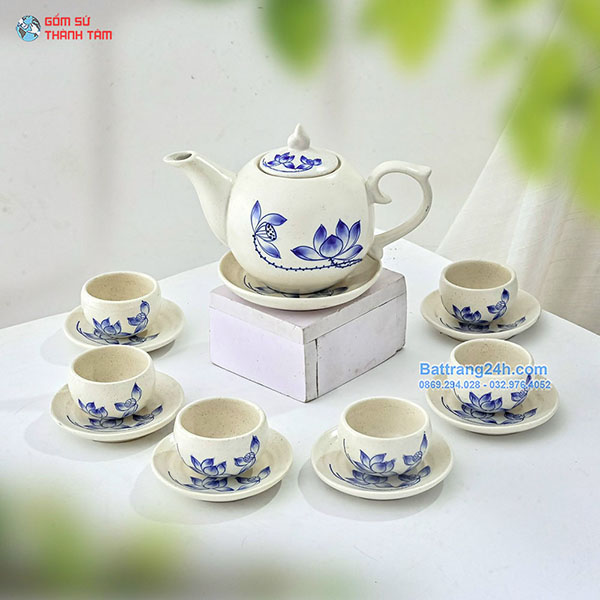 ẤM CHÉN MEN TIÊU HOẠ TIẾT VẼ TAY ĐỘC ĐÁO, BỀN ĐẸP