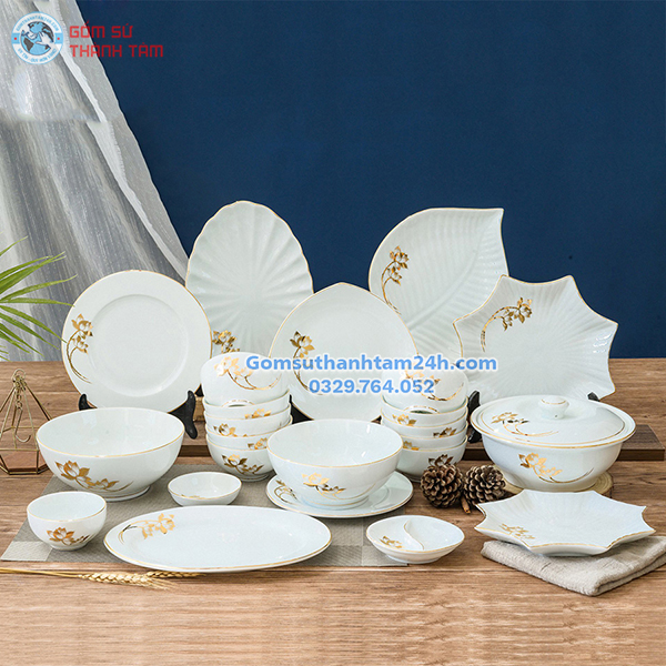 BỘ BÁT ĐĨA TRẮNG SỨ HOẠ TIẾT VÀNG KIM SANG TRỌNG