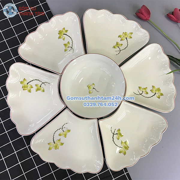 BỘ BÁT ĐĨA THờ CÚNG MẶT TRỜI - MEN TRẮNG HOA SEN VÀNG