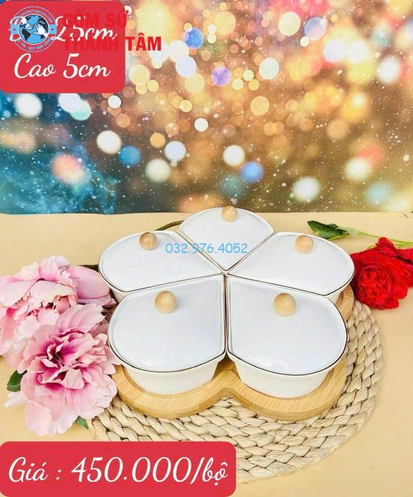 Khay đựng mứt kẹo hoa mai vàng kim