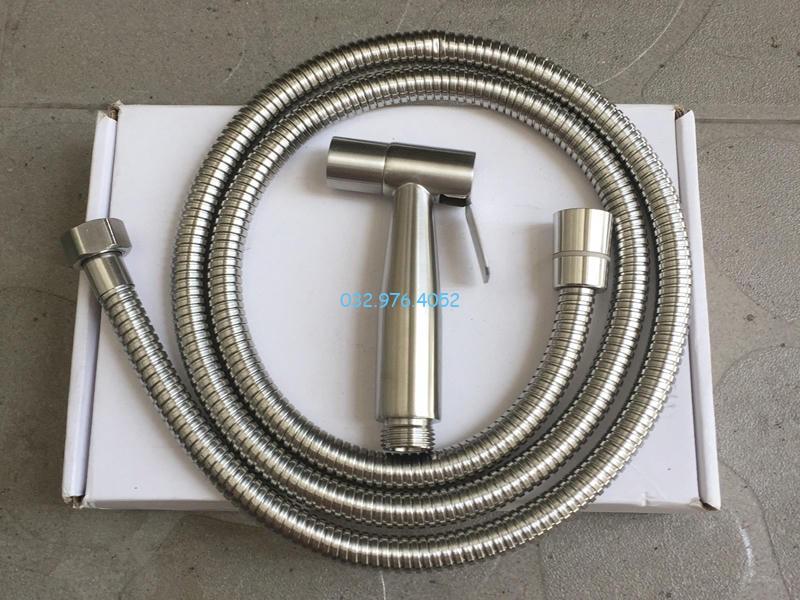 Xịt vệ sinh bằng inox được rất nhiều gia đình ưa chuộng