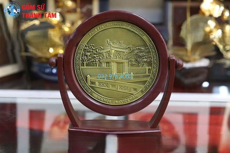 In ấn đĩa sứ với công nghệ mới, màu sắc độc đáo