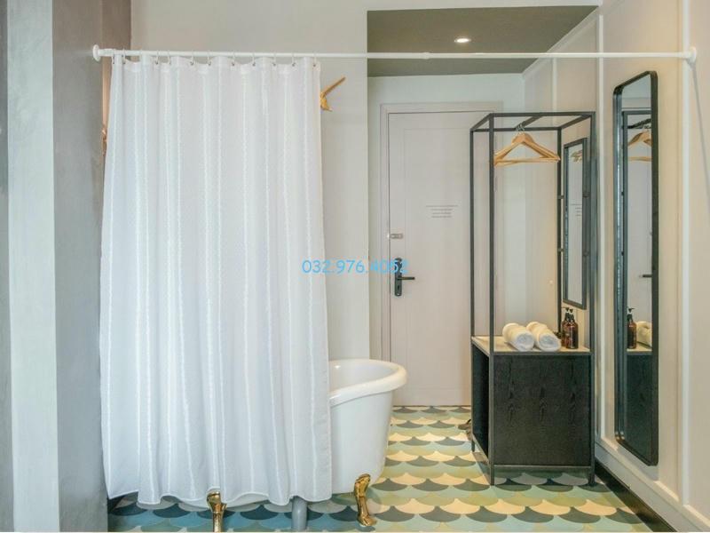 dụng cụ nhà vệ sinh