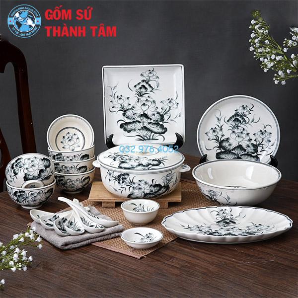 Bát đĩa giả cổ hoa sen thường vẽ
