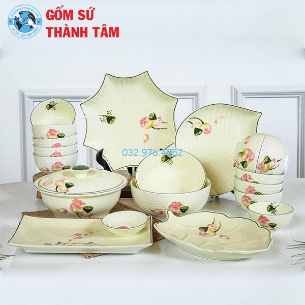 Bát đĩa men kem vẽ tay đài sen