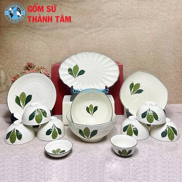 Bát đĩa men trắng vẽ tay cỏ 3 lá men kem