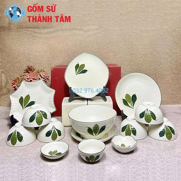 Bát đĩa men trắng vẽ tay cỏ 3 lá men kem