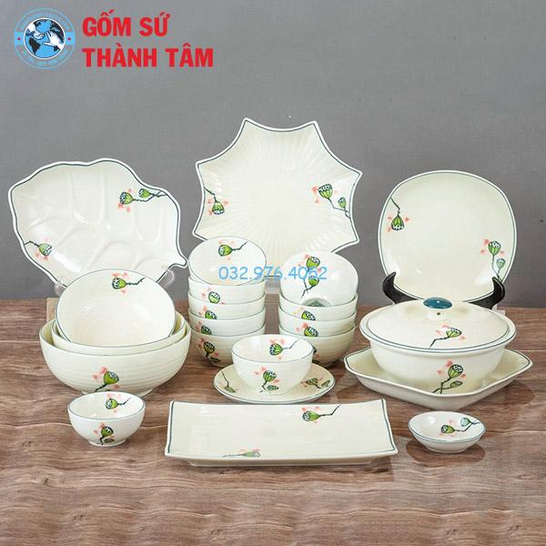 Bát đĩa men trắng vẽ tay hoa sen men kem