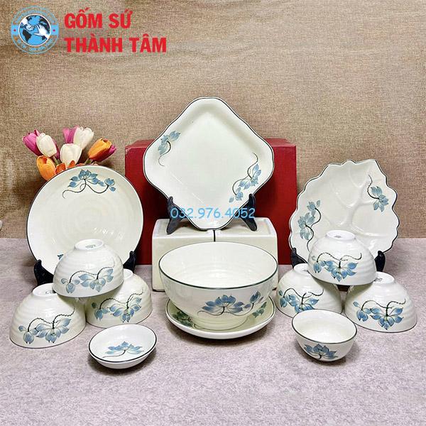 Bát đĩa men trắng vẽ tay hoa sen men kem