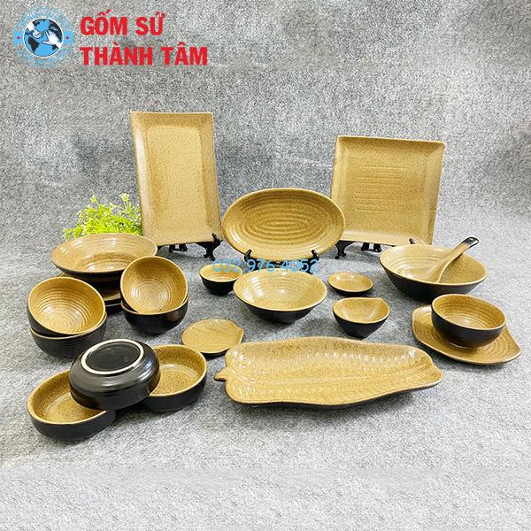 Bát đĩa nâu Nhật ngoài sen trong nâu