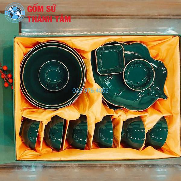 Bát đĩa xanh ngọc men xanh lòng xanh trơn viền vàng kim