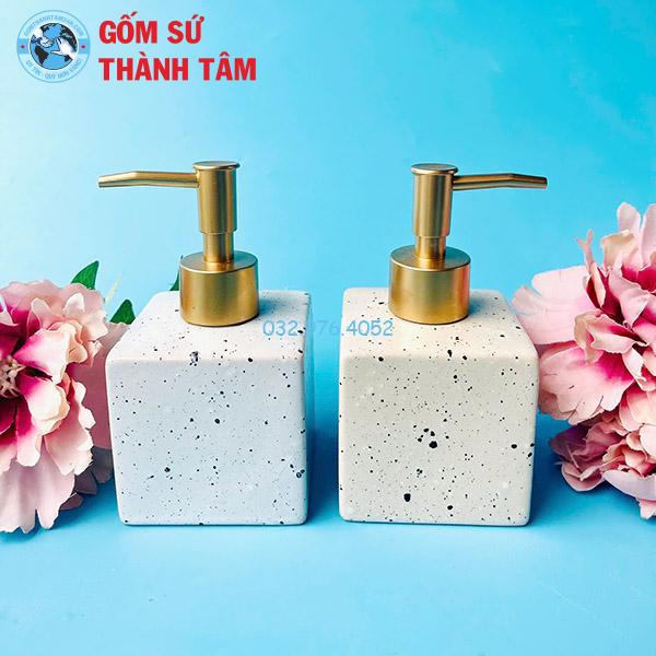 Bình đựng dầu gội gốm sứ dáng vuông