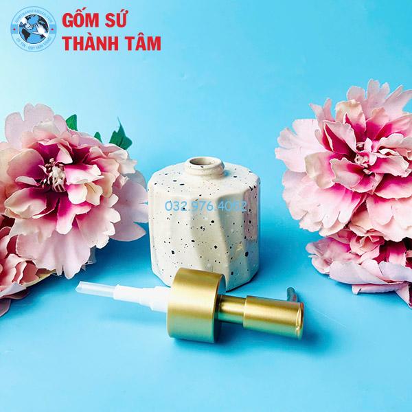 Bình đựng xà phòng gốm sứ họa tiết xà cừ