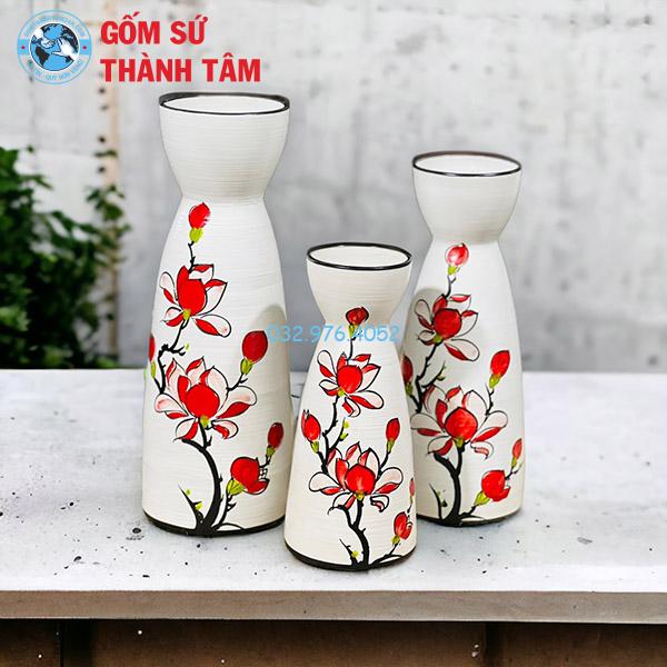 Bình hoa vẽ hoa văn đẹp mắt