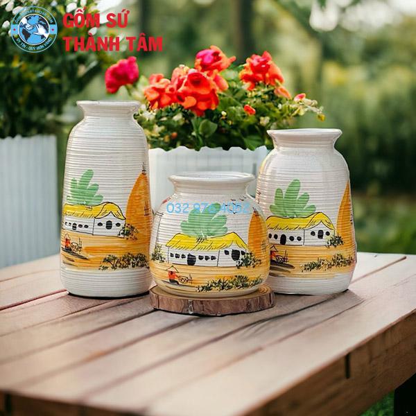 Bình hoa vẽ hoa văn nhiều họa tiết phong cảnh