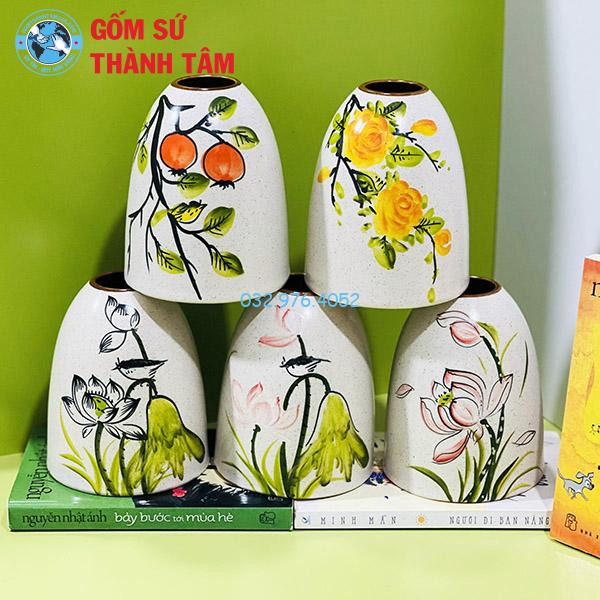Bình hoa vẽ hoa văn nhiều họa tiết