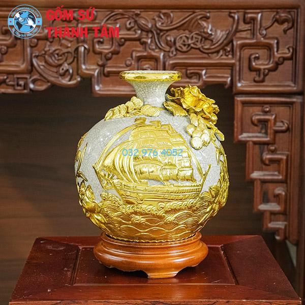 Bình hút lộc men rạn thuận buồm xuôi gió đắp nổi dát vàng