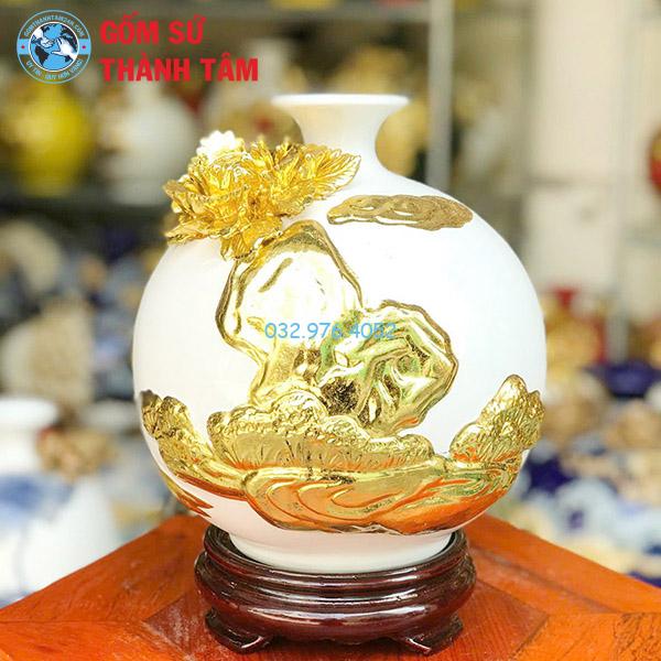 Bình hút lộc mệnh kim công đào đắp nổi dát vàng