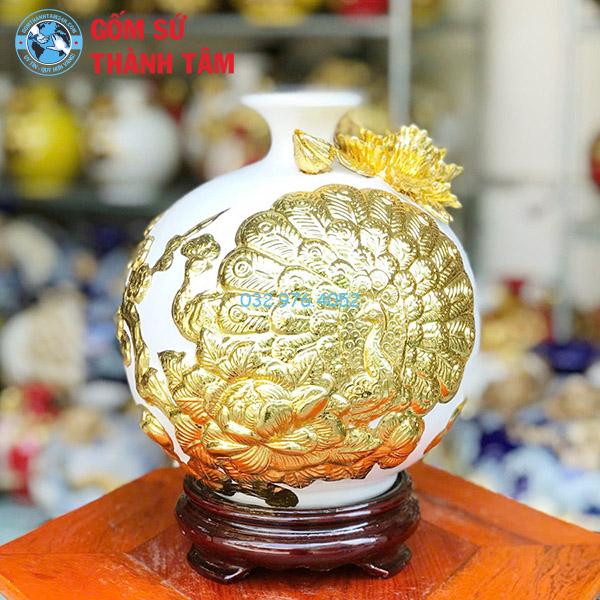 Bình hút lộc mệnh kim công đào đắp nổi dát vàng