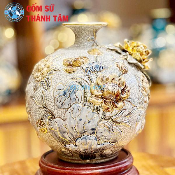 Bình hút lộc mệnh kim mã hoa sen đắp nổi vẽ vàng