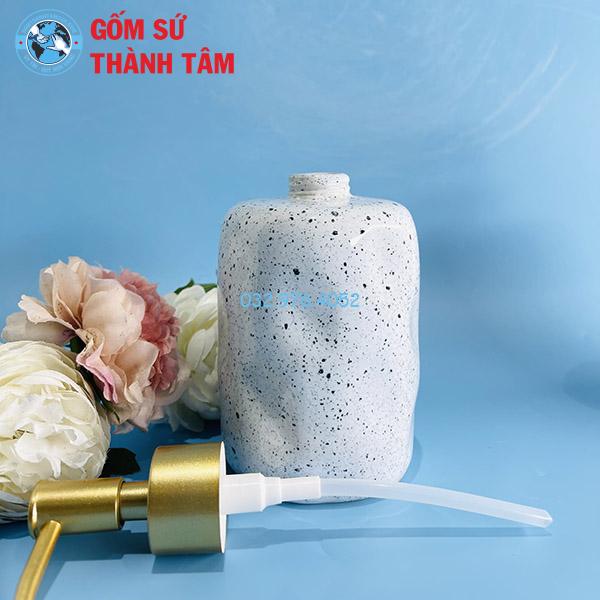 Bình xịt phòng tắm dáng ovan