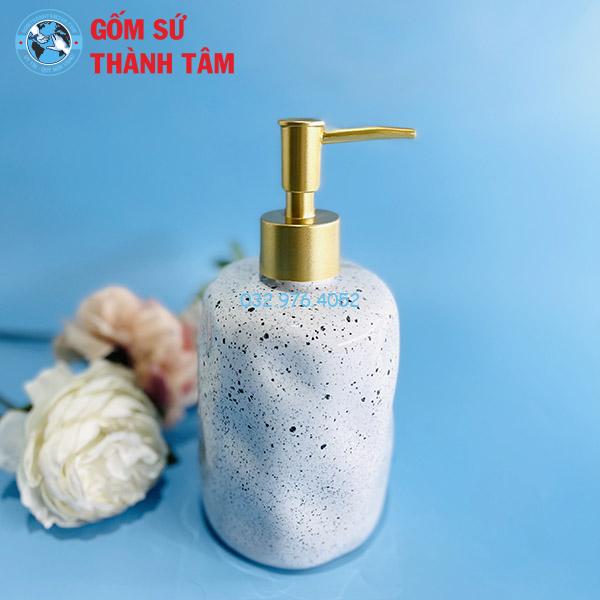 Bình xịt phòng tắm dáng ovan